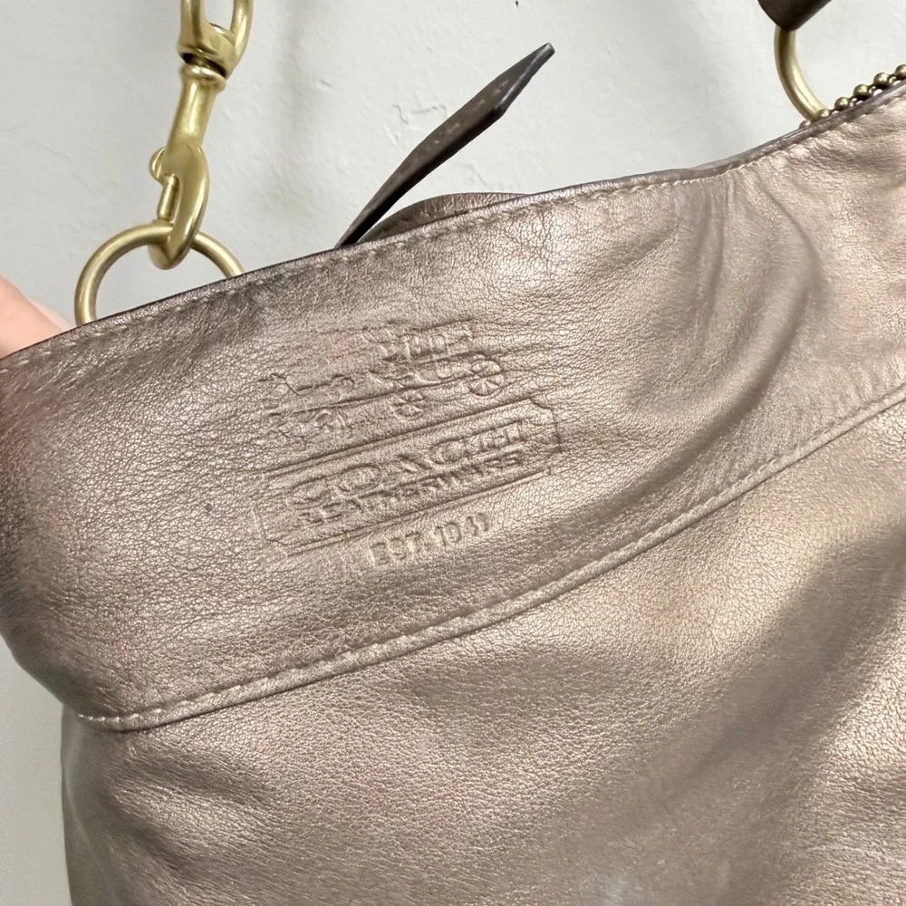 Coach Brown 12669 Bronze Leather Shoulder Bag Purse Womens - Picture 2 of 8